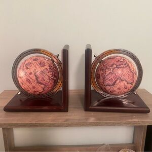 VTG Mid-Century Modern Old World Rotating Globe Pair Of Wooden Bookends Vintage